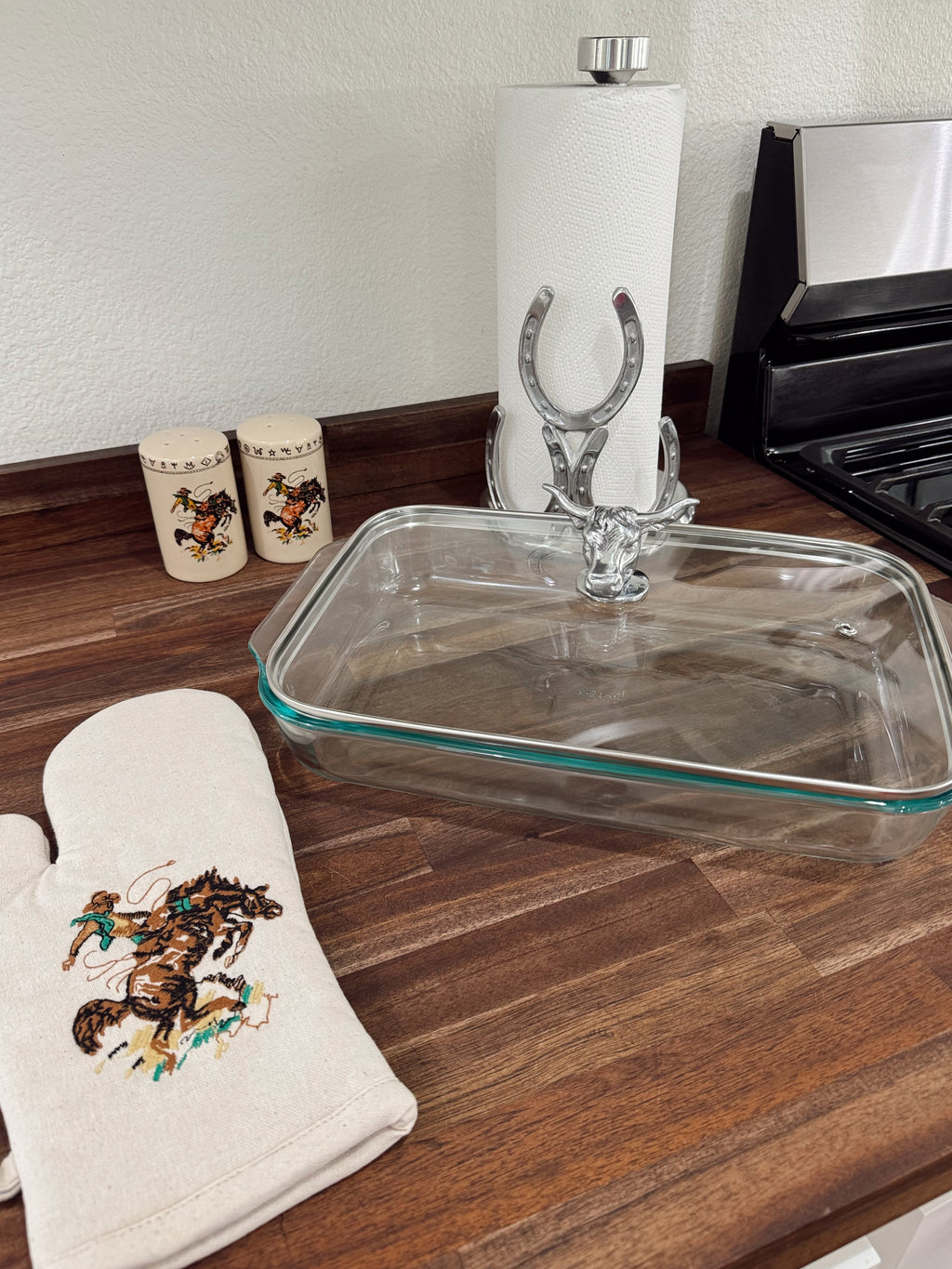 The Bronc Oven Mitt